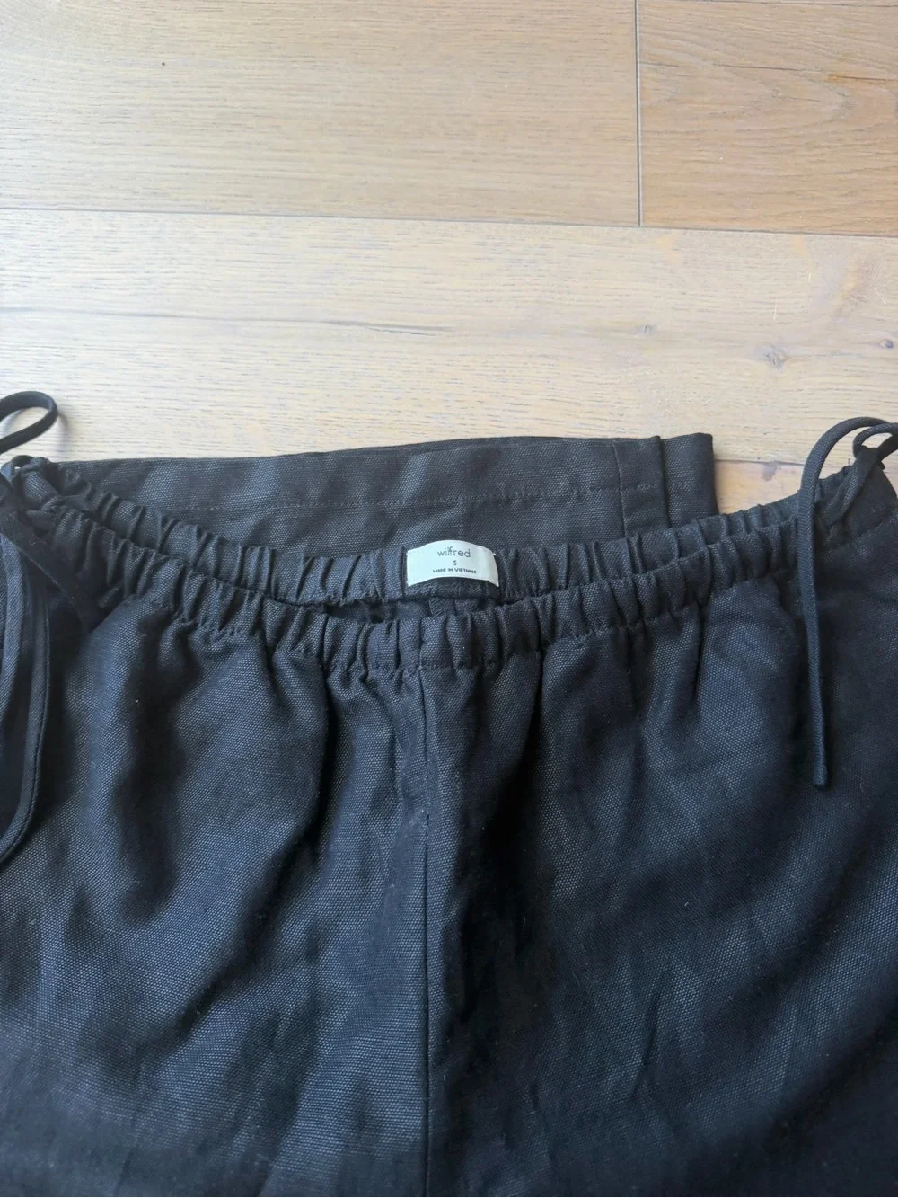 Aritzia black linen